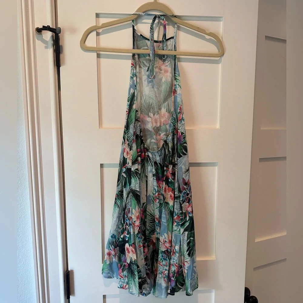 Floral shore dress, low back! - Picture 2 of 3